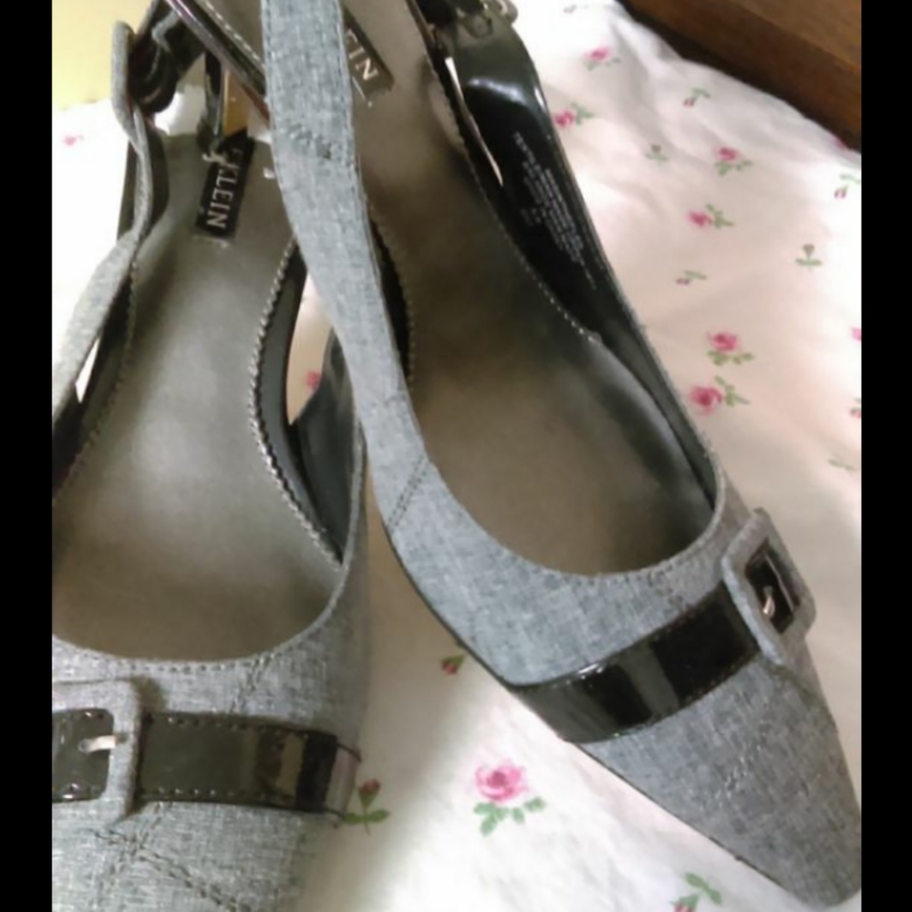 Grey wool ladies sling back size 8